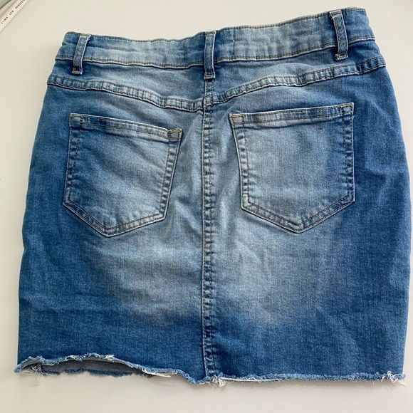 Parisian Floral Embroidered Denim Skirt - Picture 3 of 8